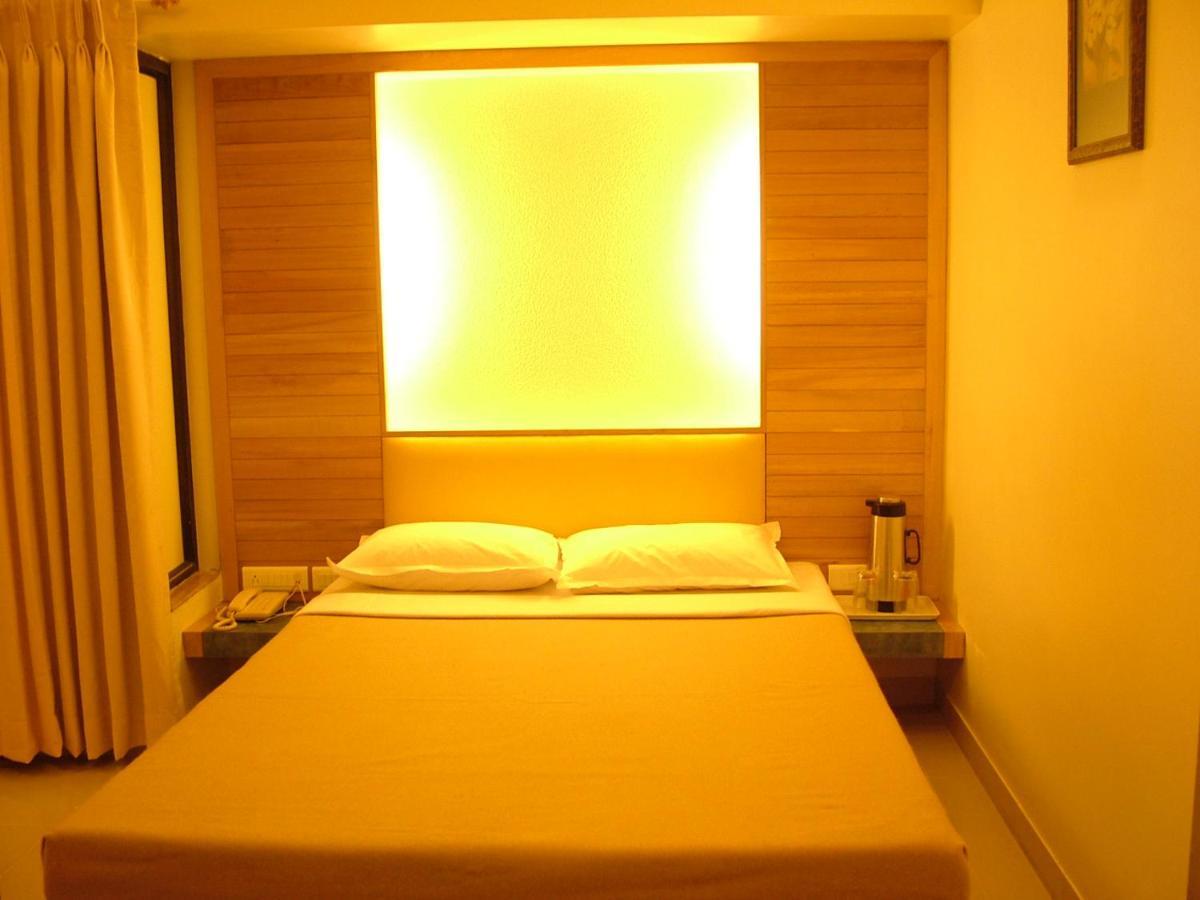 Hotel City Park, Solapur Sholapur Exterior foto