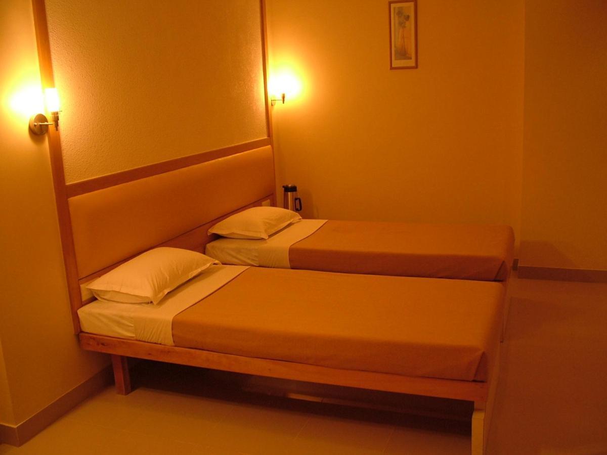 Hotel City Park, Solapur Sholapur Exterior foto