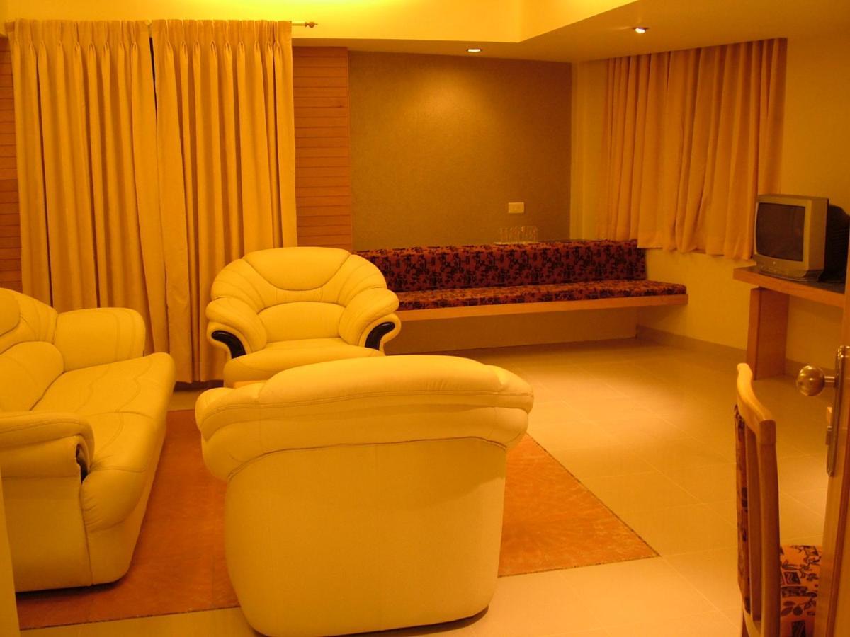 Hotel City Park, Solapur Sholapur Exterior foto